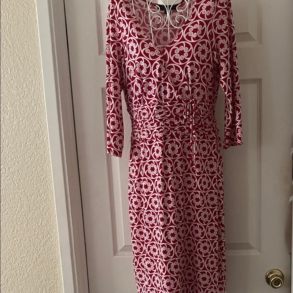 Laundry By Shelli Segal Red and White Patterned Long Sleeve Dress